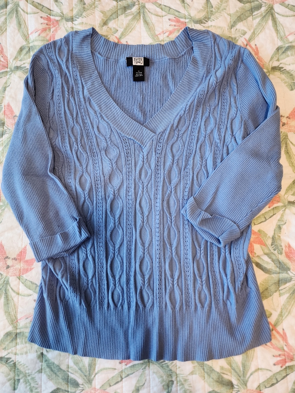 Studio 1940 Cable Knit V-Neck Sweater